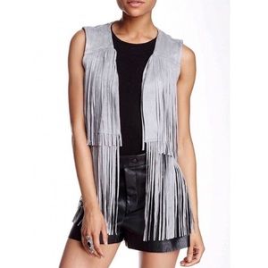 NWOT Romeo & Juliet Grey Vegan Suede Fringe Vest Sz M